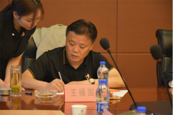 集團與新八建設集團舉行(xíng)合作(zuò)簽字儀式